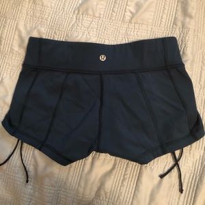 Lululemon teal strappy shorts XS